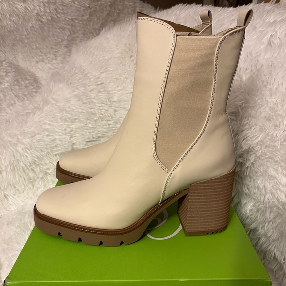 NWT Sam Edelman Rollins Block Heel Chelsea Boot in Modern Ivory - Picture 3 of 13